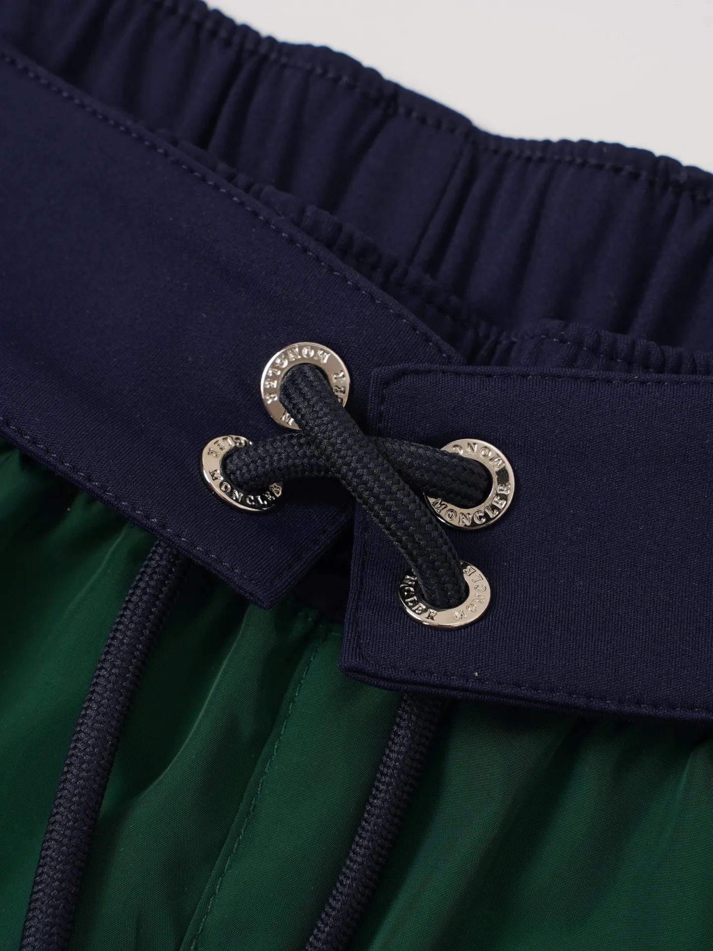 Moncler logo Lace-Up ● ：3110 ● ： ● ： ● ：Green Red Black ● ： ● ： 210 ●Size：S-M-L-XL ● ： ， ， Breathable ， 。 Navy Blue ， ， ， 。 ， ， 。 ， ， Quality 。 ， ， 。 ， Navy Blue Classic ， ， 。 ， ， Same Style ， ， ， ， Same Style！